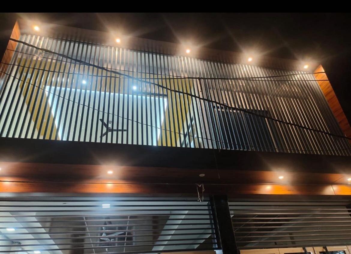 Hotel O Home Aditya Inn Suits Homestay Ayodhya Εξωτερικό φωτογραφία