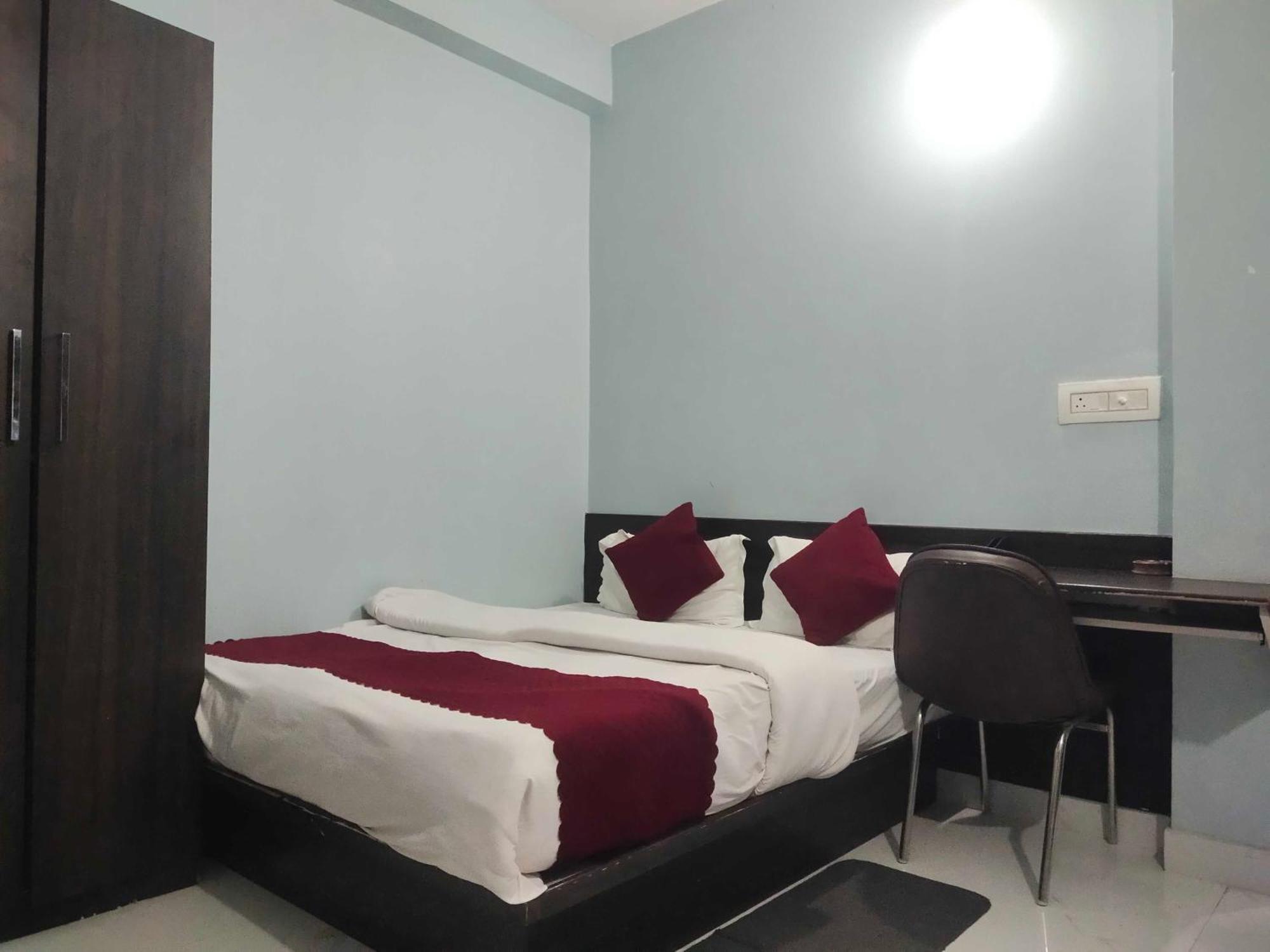 Hotel O Home Aditya Inn Suits Homestay Ayodhya Εξωτερικό φωτογραφία