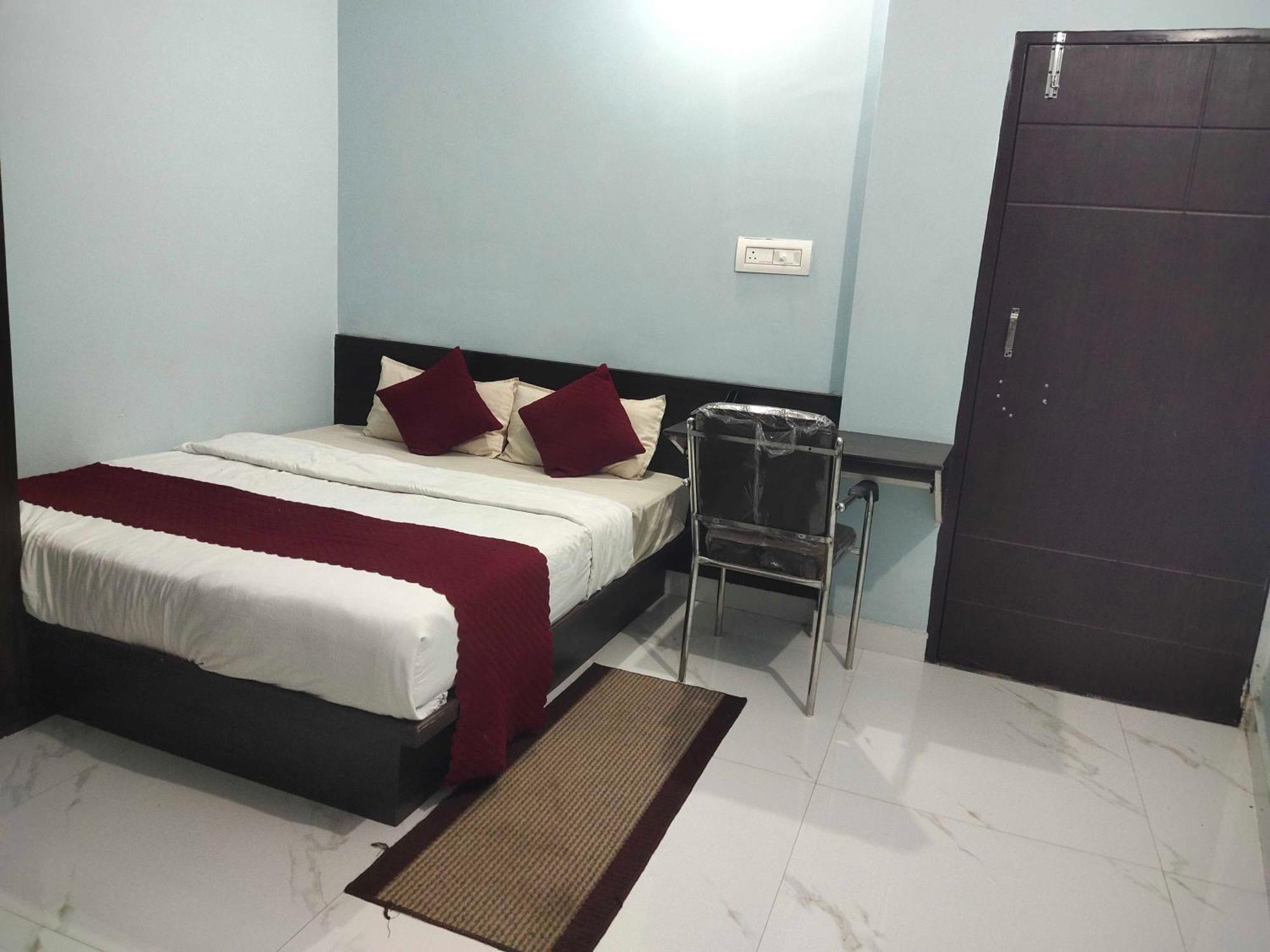 Hotel O Home Aditya Inn Suits Homestay Ayodhya Εξωτερικό φωτογραφία